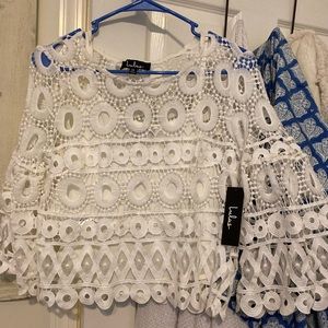 Brand new Lulu’s shirt!! White size xs
